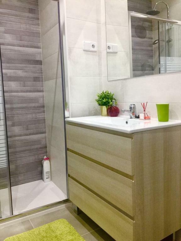 Apartamento Avenida De Portugal Λογκρόνο Εξωτερικό φωτογραφία